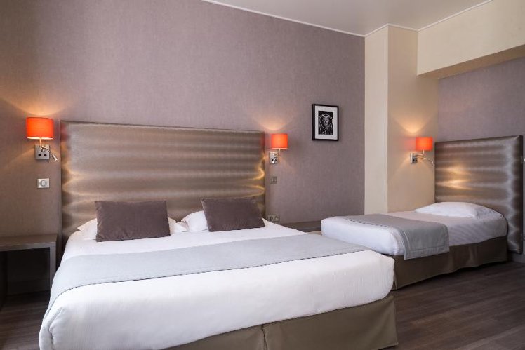 TRIPLE DELUXE Room