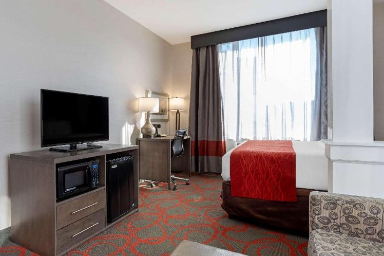 SUITE KING SIZE BED Room