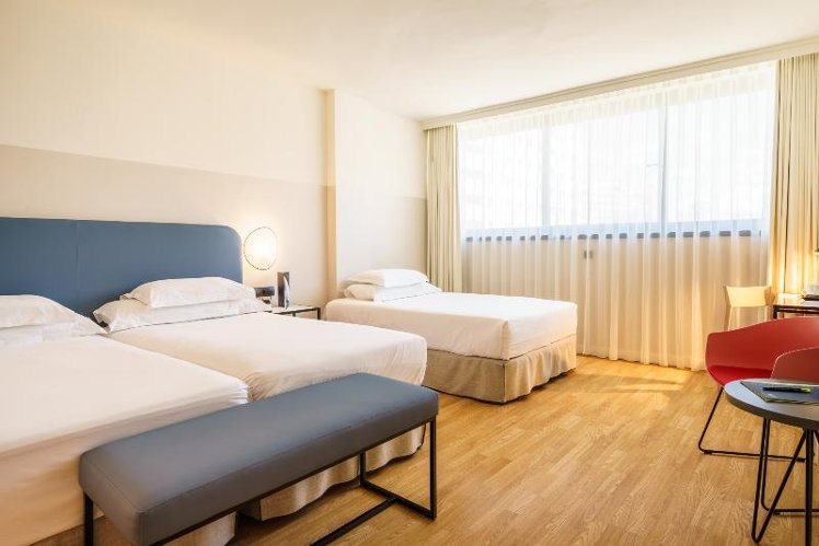 TRIPLE STANDARD Room