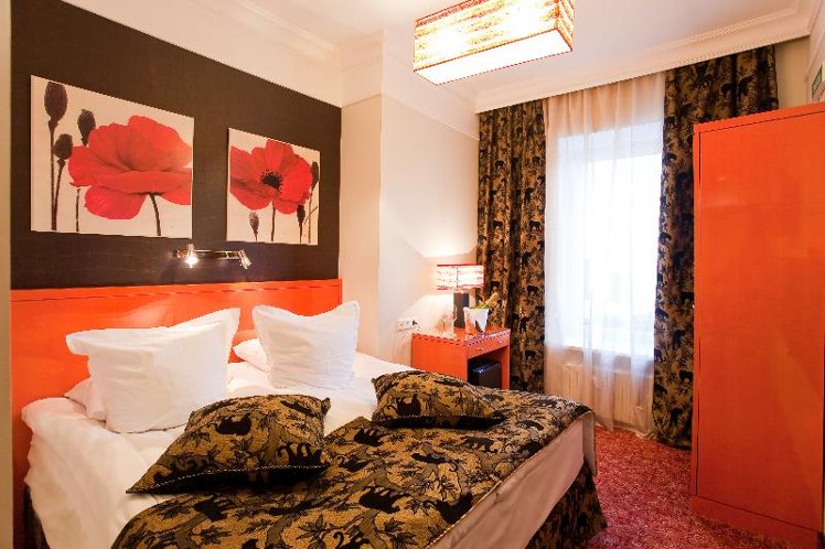 DOUBLE SINGLE USE STANDARD Room