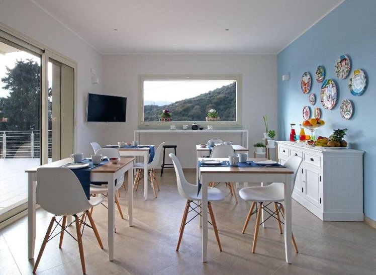 Siké Holiday Home