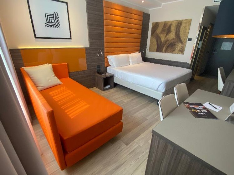 DOUBLE SUPERIOR Room