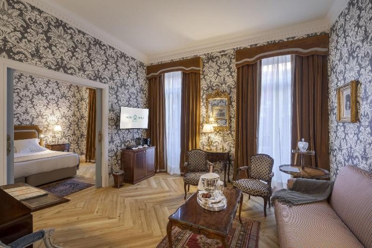 SUITE DELUXE TWO BEDS Room