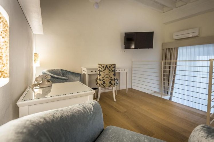 TWIN DELUXE Room
