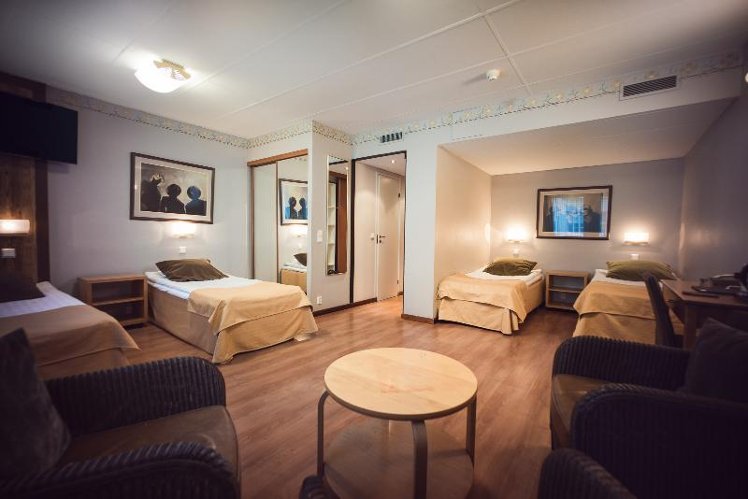 QUADRUPLE ONE BEDROOM ONE BATHROOM Room