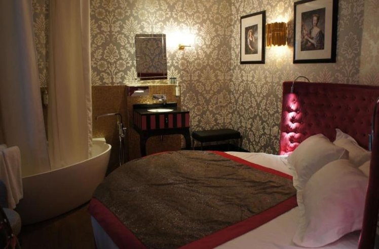 DOUBLE SUPERIOR Room
