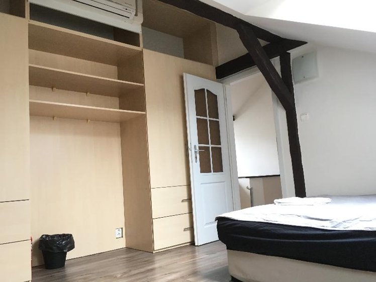 TRIPLE STANDARD Room