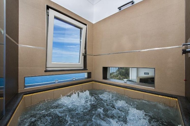 DOUBLE SUPERIOR Room