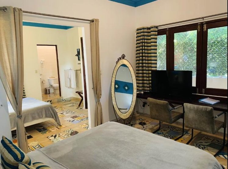 DOUBLE TWO DOUBLE BEDS Room