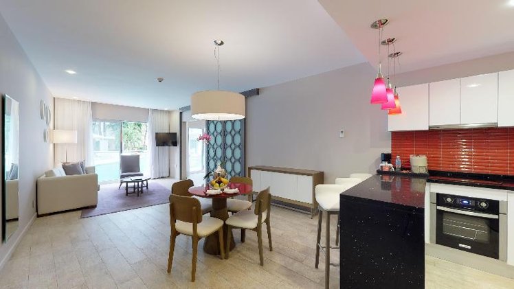 SUITE CAPACITY 3 Room