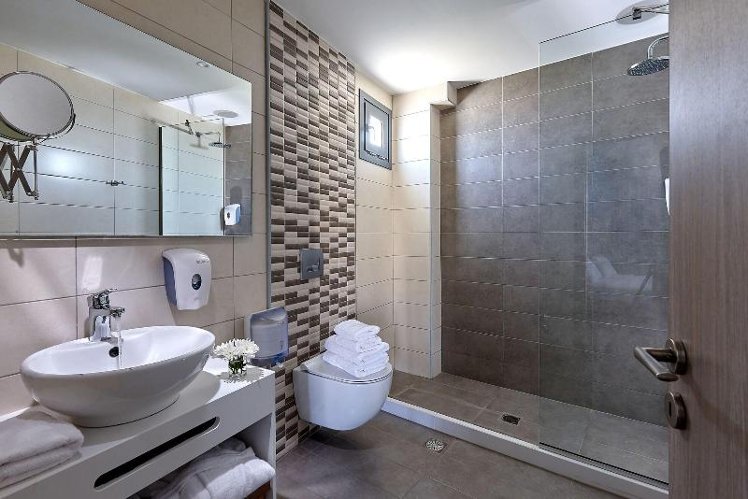 JUNIOR SUITE STANDARD Room