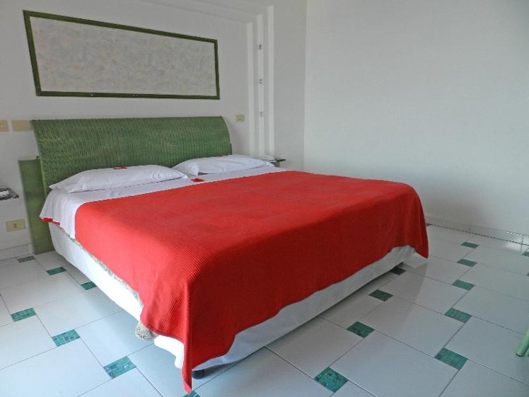 Holiday Hotel Praiano - Amalfi Coast