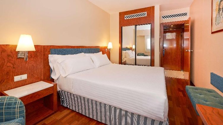 DOUBLE SINGLE USE STANDARD Room