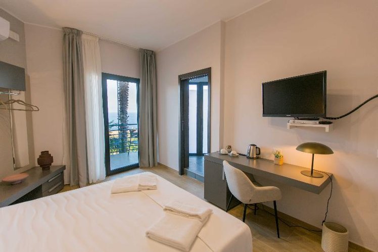 DOUBLE STANDARD Room