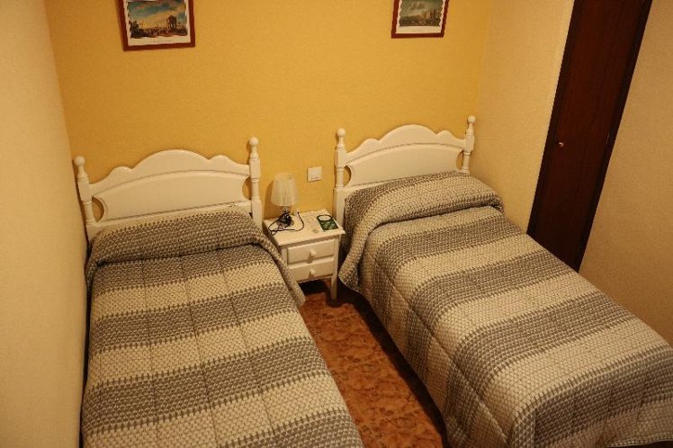 DOUBLE WITH DOUBLE BED Room