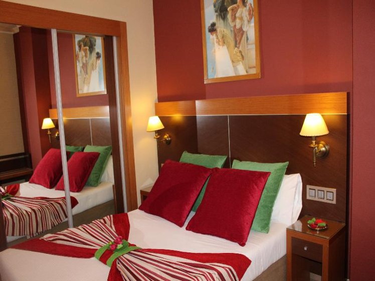 SINGLE STANDARD Room