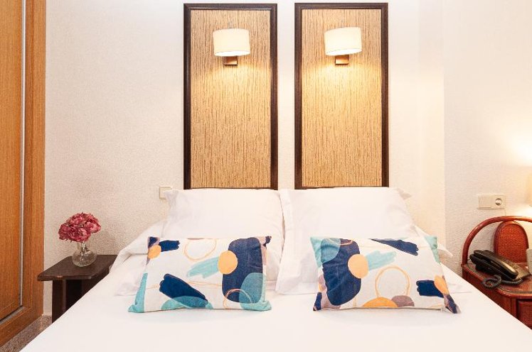 DOUBLE ECONOMY Room