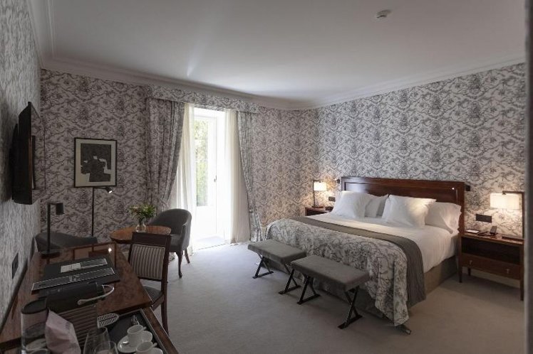 DOUBLE TWO BEDS Room