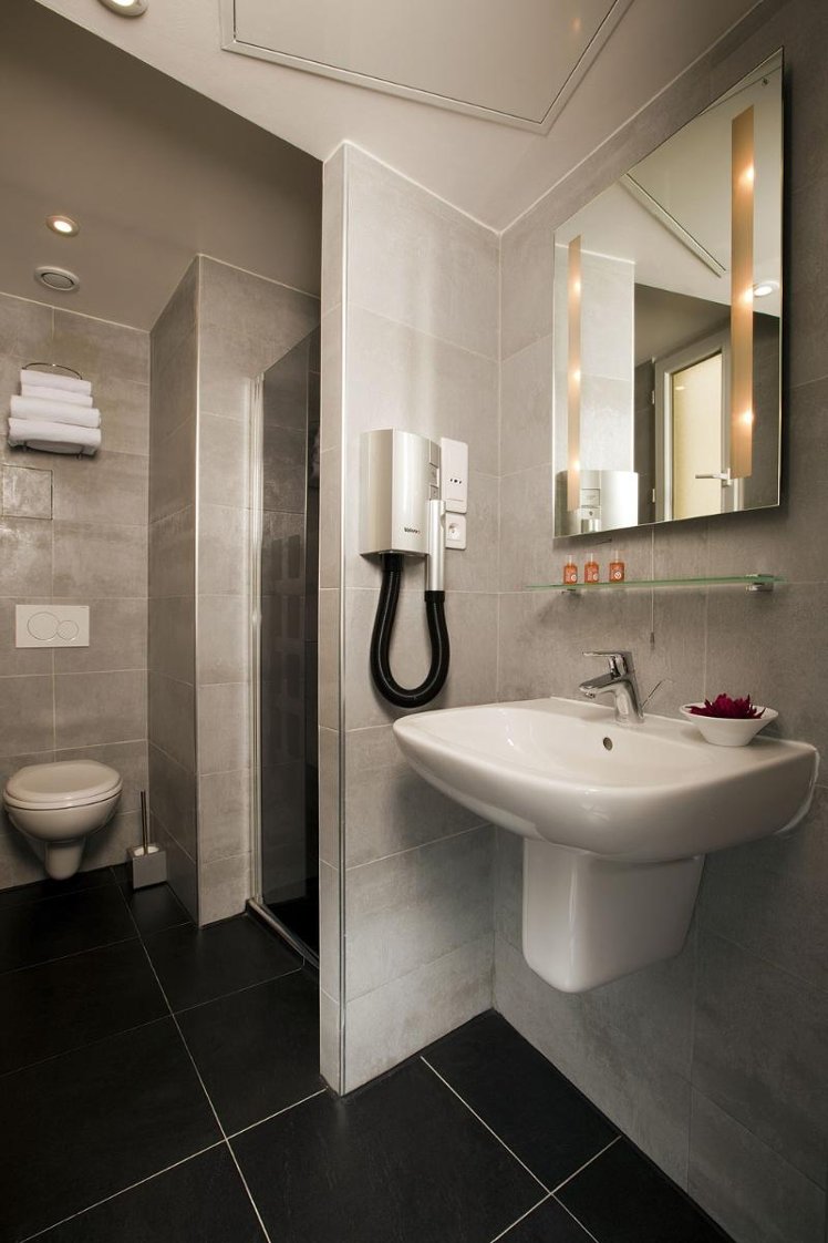 DOUBLE STANDARD Room