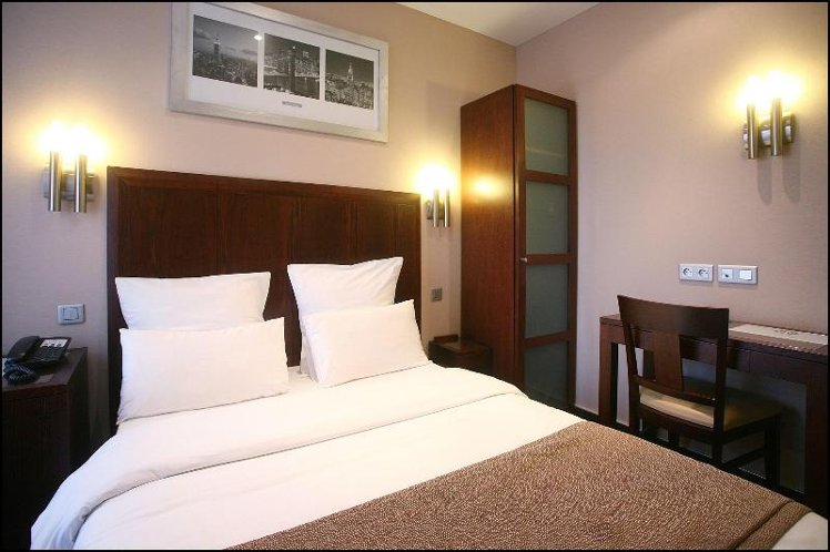 SINGLE STANDARD Room
