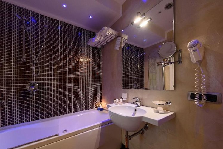 DOUBLE CLASSIC Room