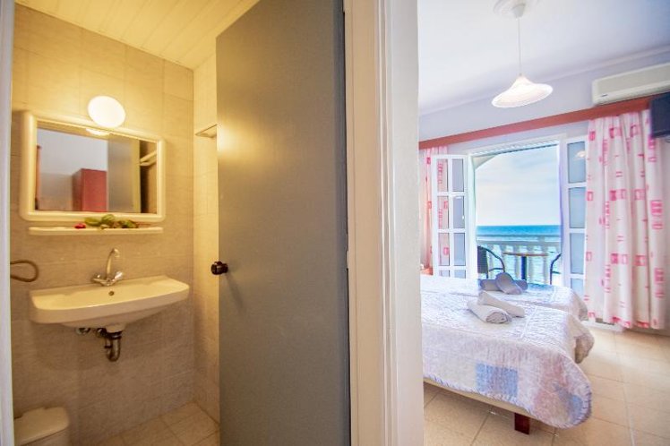 Double or Twin SIDE SEA VIEW Room