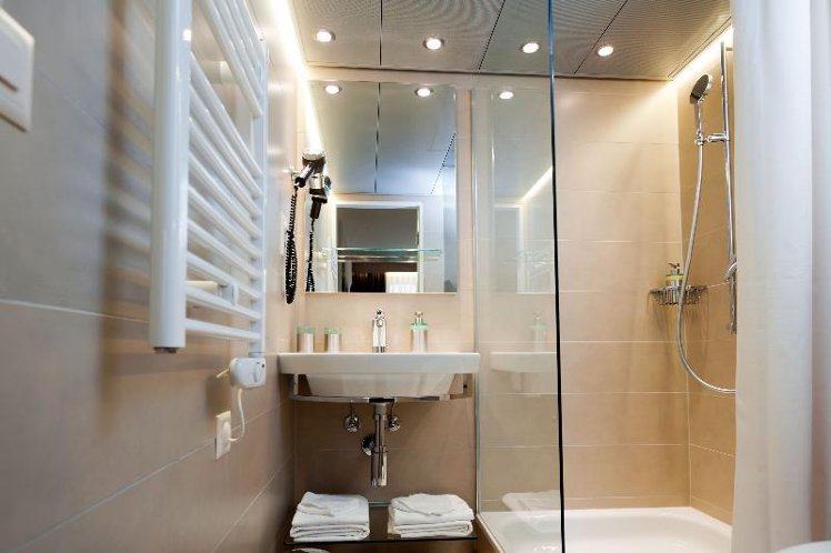 DOUBLE BUSINESS Room