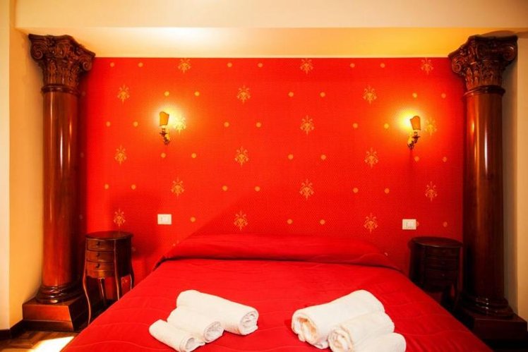 SUITE KING SIZE BED Room