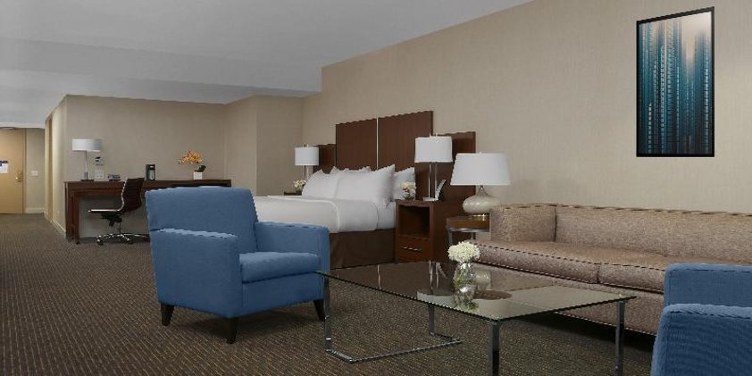 SUITE KING SIZE BED Room
