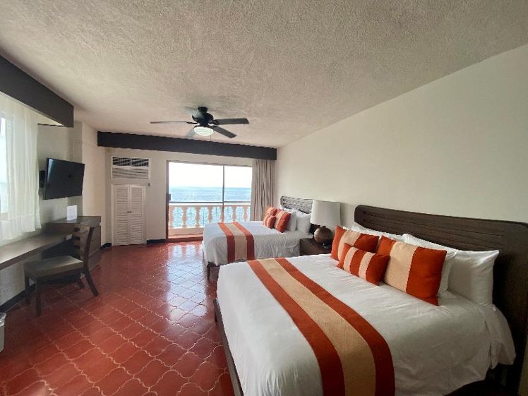 DOUBLE DELUXE Room
