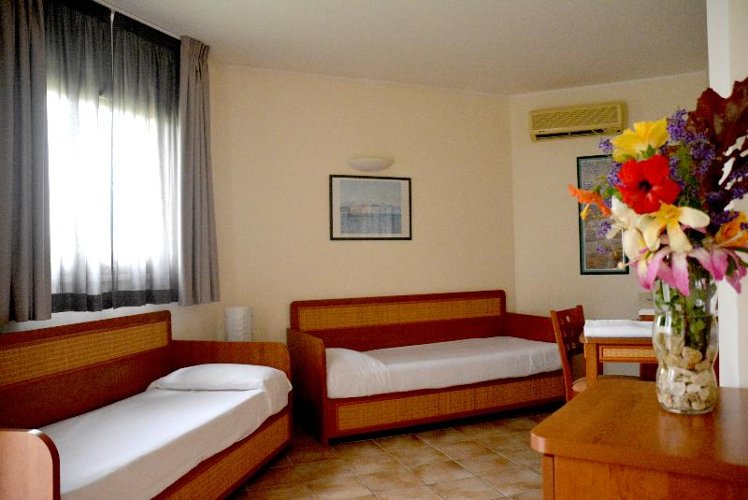 QUADRUPLE CLASSIC Room