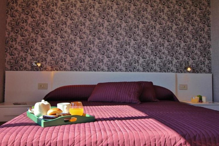 DOUBLE STANDARD Room