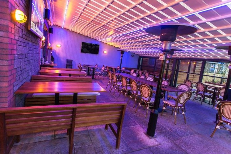 Bar