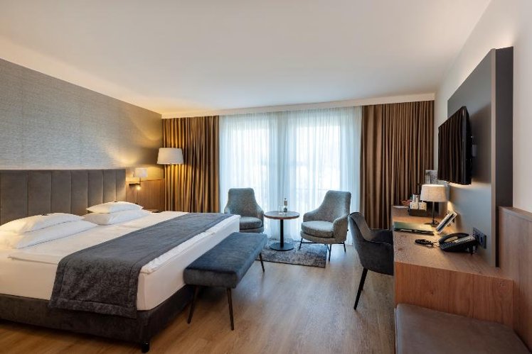 DOUBLE SUPERIOR Room