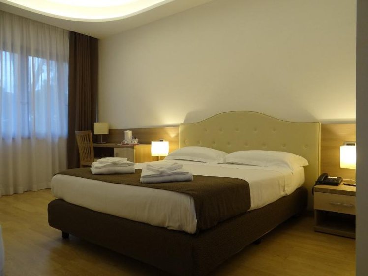 DOUBLE ECONOMY Room