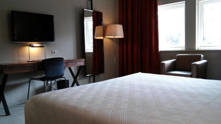 DOUBLE STANDARD Room