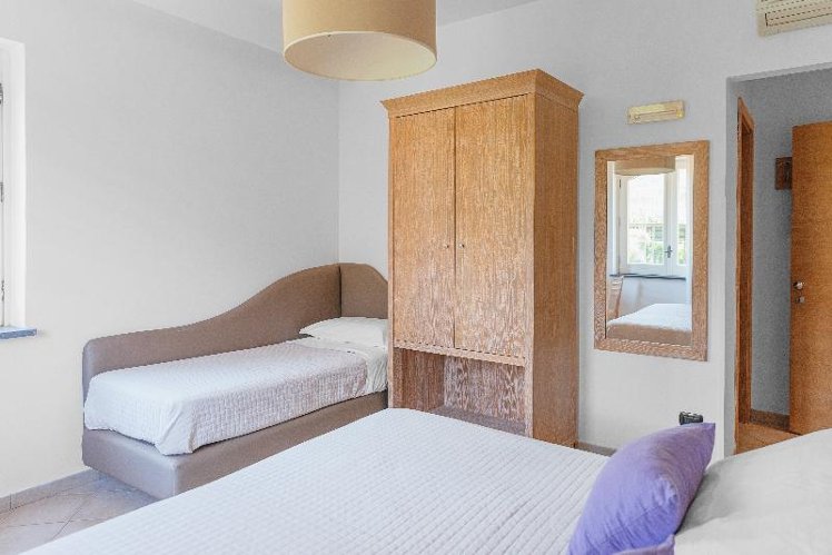 TRIPLE GARDEN VIEW Room