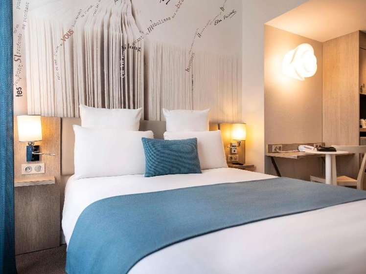 DOUBLE WITH DOUBLE BED Room