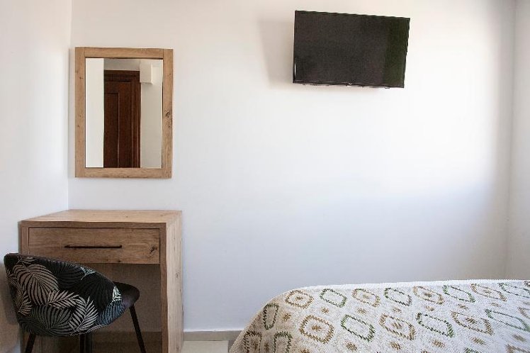 SINGLE STANDARD Room