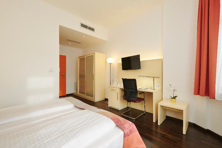 TWIN STANDARD Room