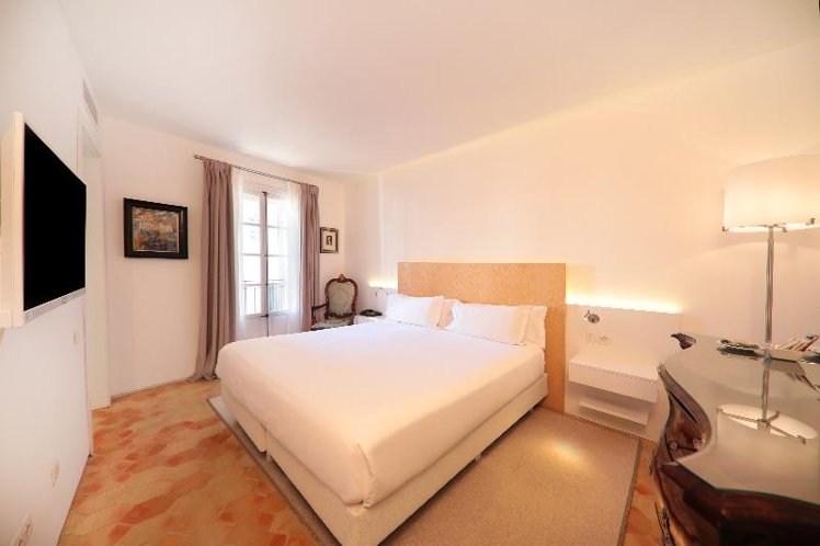 DOUBLE SINGLE USE STANDARD Room