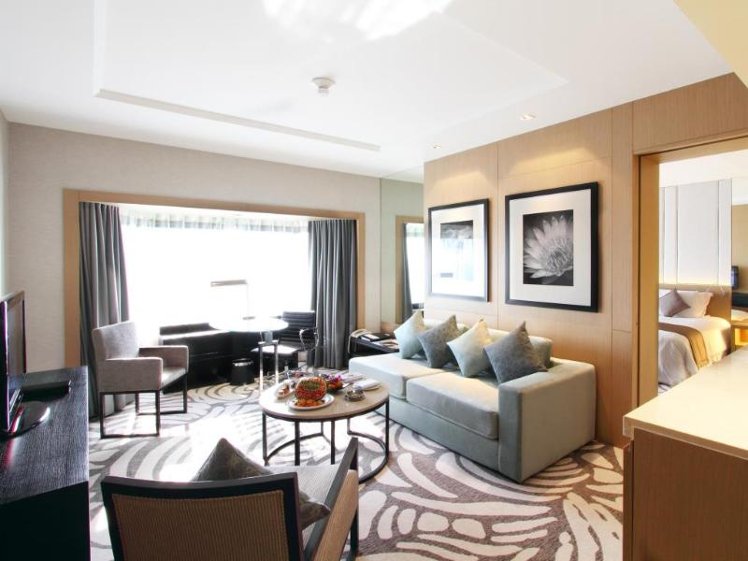 SUITE GARDEN VIEW Room