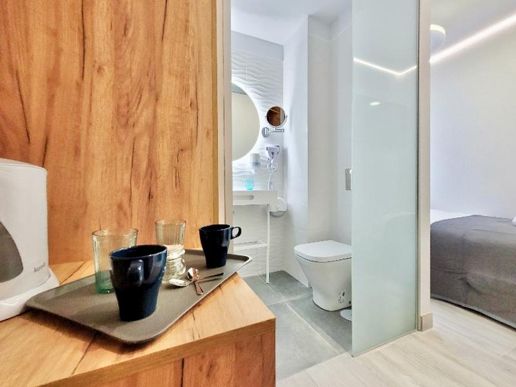 SINGLE STANDARD Room