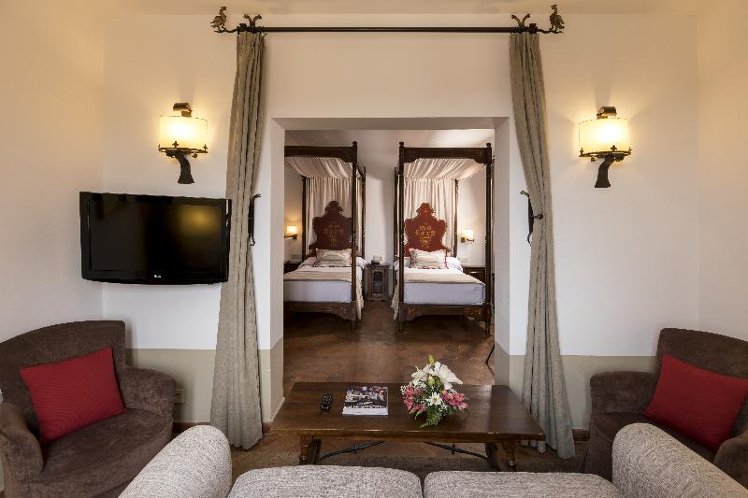 DOUBLE SUPERIOR Room