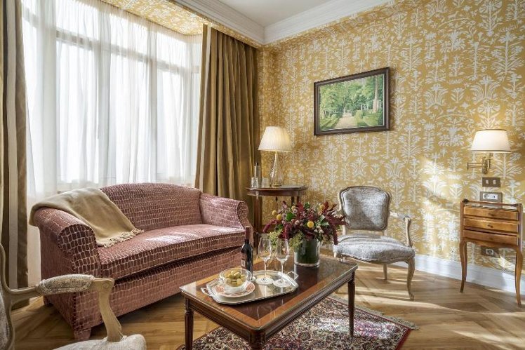 TWIN SUPERIOR Room