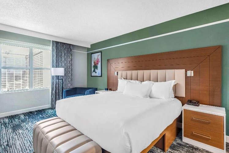 SUITE KING SIZE BED Room