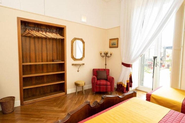 Moon Luxury Rooms & Apartments