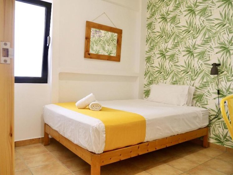 SINGLE STANDARD Room