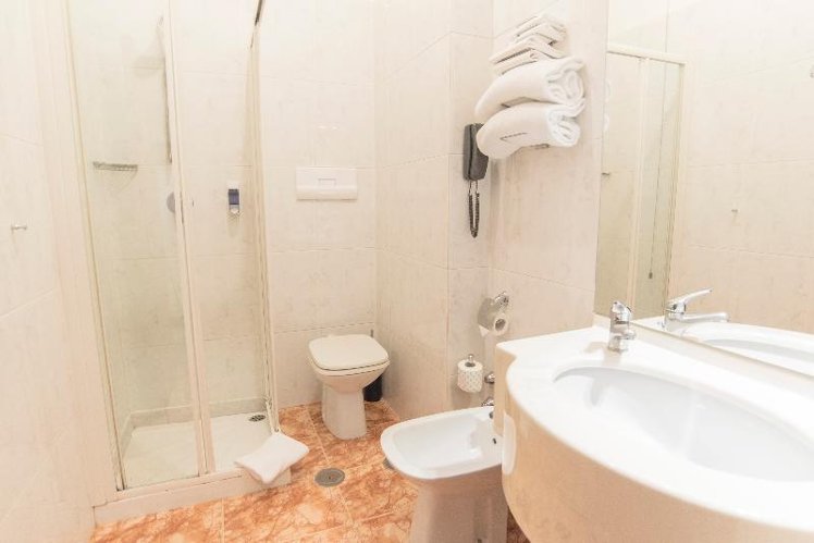 DOUBLE STANDARD Room