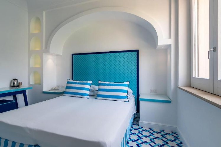 DOUBLE GARDEN VIEW Room